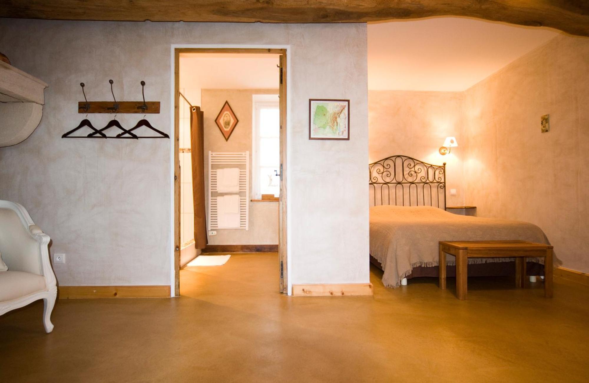 B&B La Cerisaie Francheleins Exterior foto
