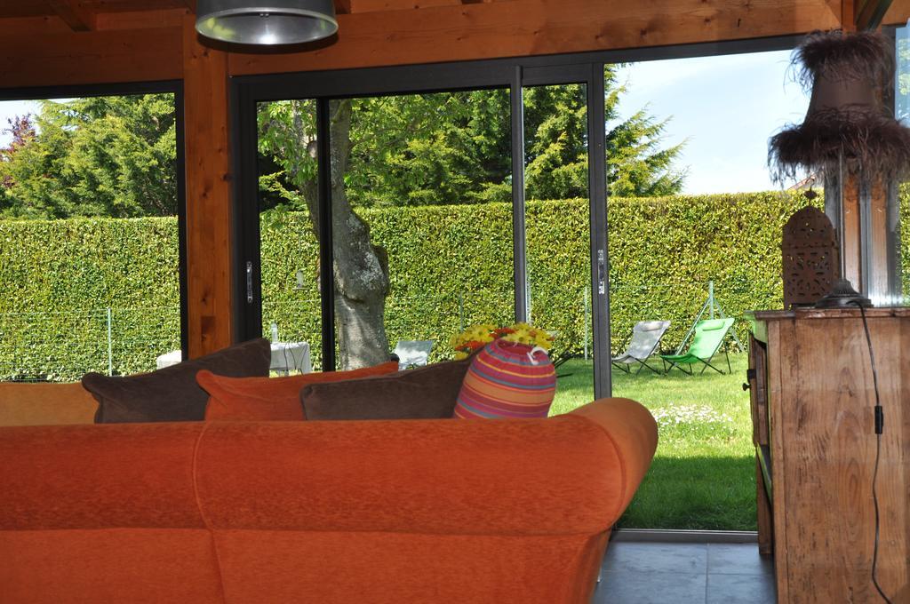 B&B La Cerisaie Francheleins Exterior foto